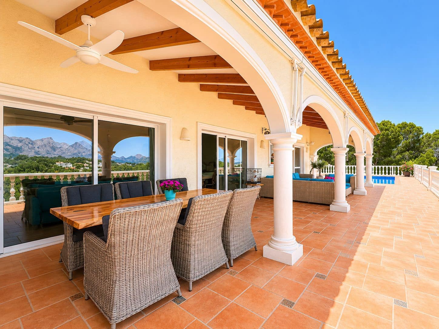 5 Zimmer Villa zu verkaufen in Altea mit Pool Garage - 949.000 € (Ref: 9911882)