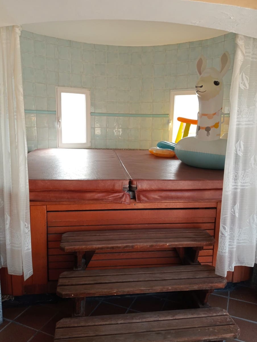 8 slaapkamer Villa te koop in Alfaz del Pi / L'Alfas del Pi met zwembad - € 1.750.000 (Ref: 9928396)