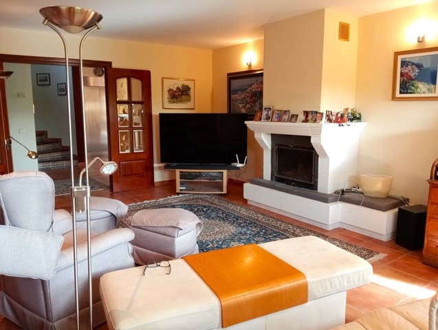 8 slaapkamer Villa te koop in Pueblo - Urbanizaciones, Alfaz del Pi / L'Alfàs del Pi met zwembad - € 1.750.000 (Ref: 9928396)
