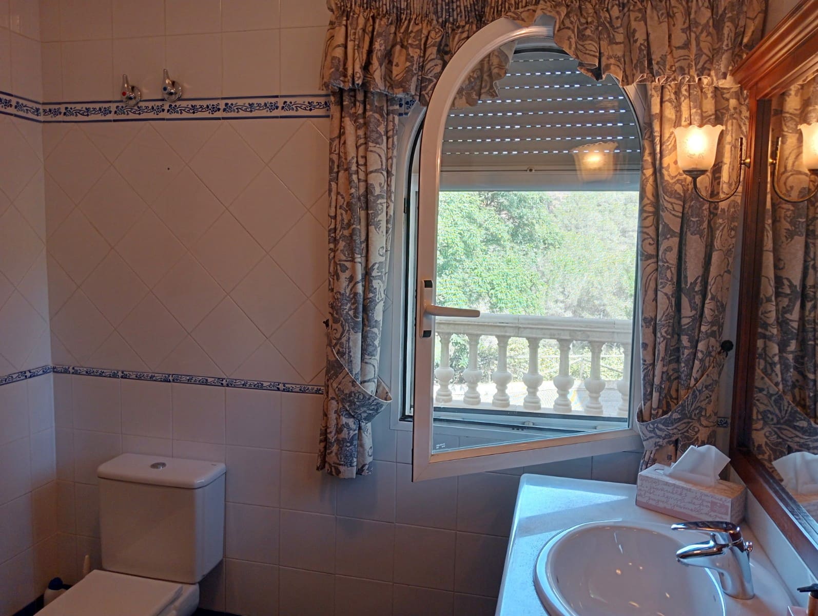 8 slaapkamer Villa te koop in Alfaz del Pi / L'Alfas del Pi met zwembad - € 1.750.000 (Ref: 9928396)