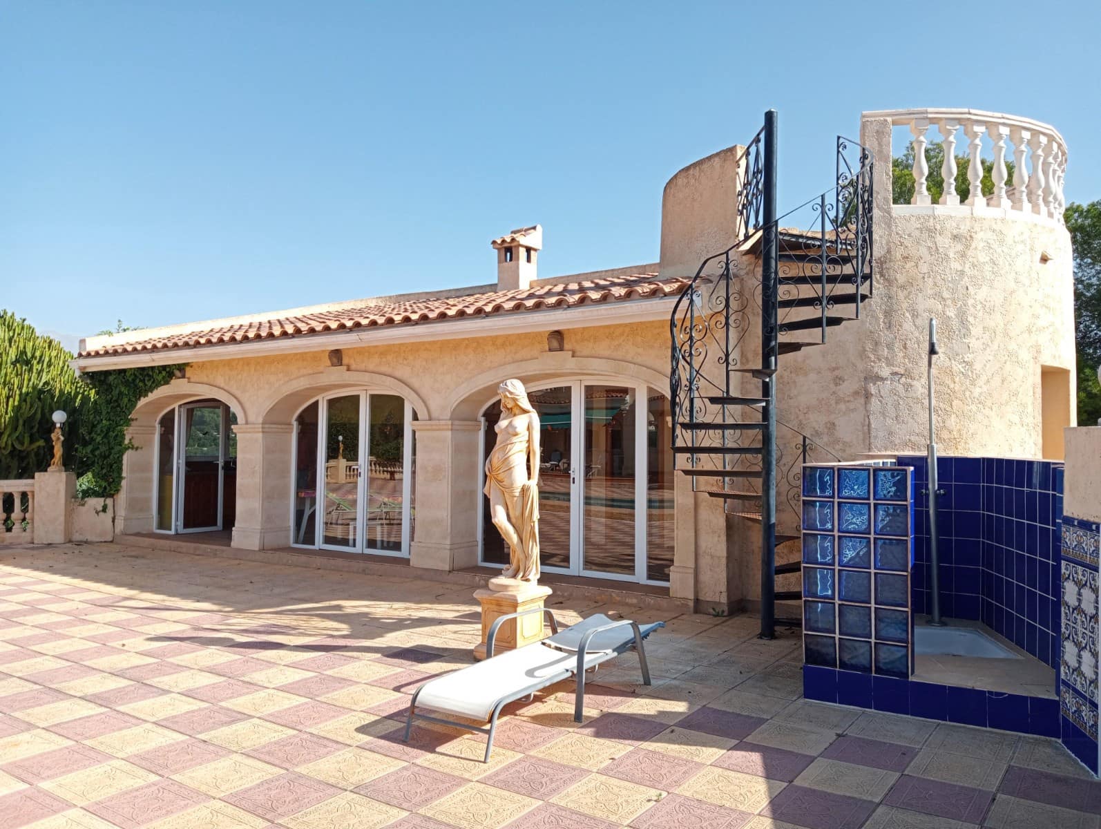 8 slaapkamer Villa te koop in Alfaz del Pi / L'Alfas del Pi met zwembad - € 1.750.000 (Ref: 9928396)