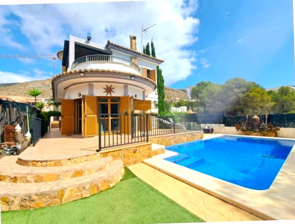 3 quarto Moradia para venda em Finestrat com piscina - 735 000 € (Ref: 9928400)