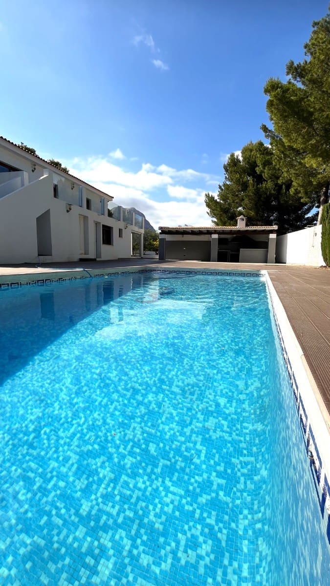 4 soverom Villa til salgs i La Nucia med svømmebasseng - € 950 000 (Ref: 9928401)