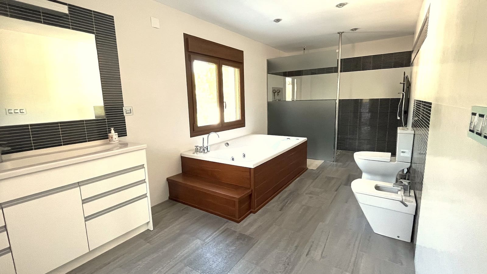 4 soverom Villa til salgs i La Nucia med svømmebasseng - € 950 000 (Ref: 9928401)