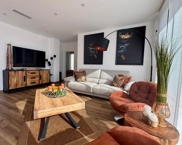 Chalet de 5 habitaciones en Polop en venta con piscina - 680.000 € (Ref: 9928411)