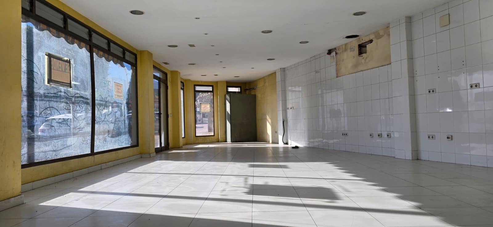 1 bedroom Commercial for sale in Alfaz del Pi / L'Alfas del Pi - € 131,000 (Ref: 9928412)