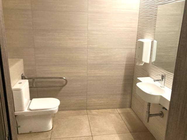 Commerciale in vendita in Centro Urbano, La Villajoyosa / Vila Joiosa - 299.000 € (Rif: 9928413)