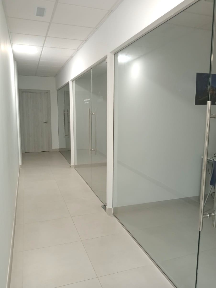 5 quarto Comercial para venda em La Nucia - 250 000 € (Ref: 9928416)