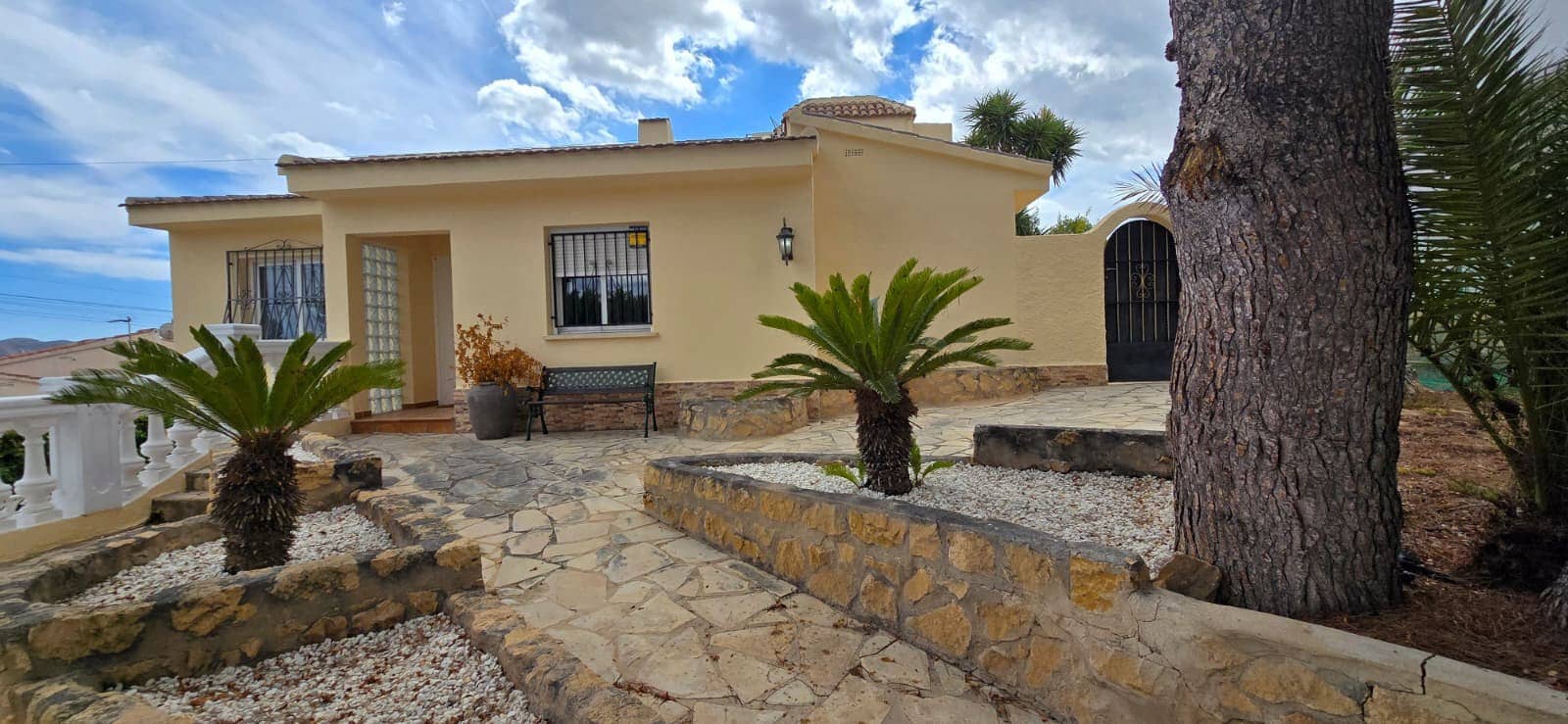 7 soveværelse Villa til salg i La Nucia med swimmingpool - € 780.000 (Ref: 9928417)