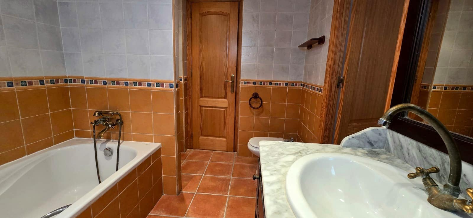7 soveværelse Villa til salg i La Nucia med swimmingpool - € 780.000 (Ref: 9928417)