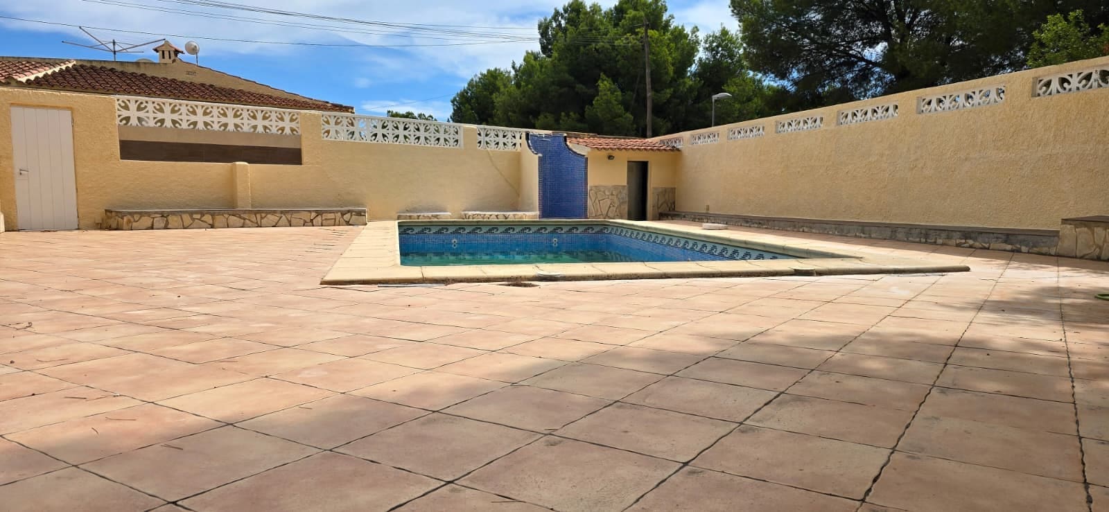 7 soveværelse Villa til salg i La Nucia med swimmingpool - € 780.000 (Ref: 9928417)