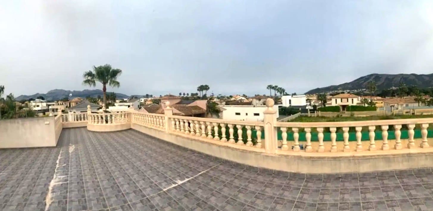 9 bedroom Villa for sale in Alfaz del Pi / L'Alfas del Pi with pool - € 1,199,000 (Ref: 9928419)