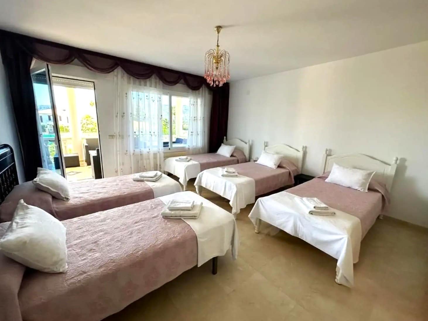 9 bedroom Villa for sale in Alfaz del Pi / L'Alfas del Pi with pool - € 1,199,000 (Ref: 9928419)