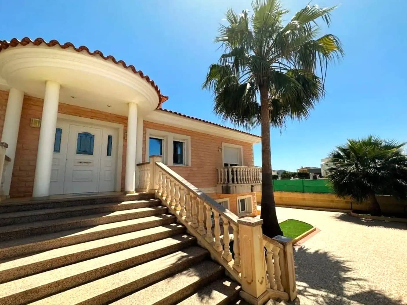 9 bedroom Villa for sale in Alfaz del Pi / L'Alfas del Pi with pool - € 1,199,000 (Ref: 9928419)