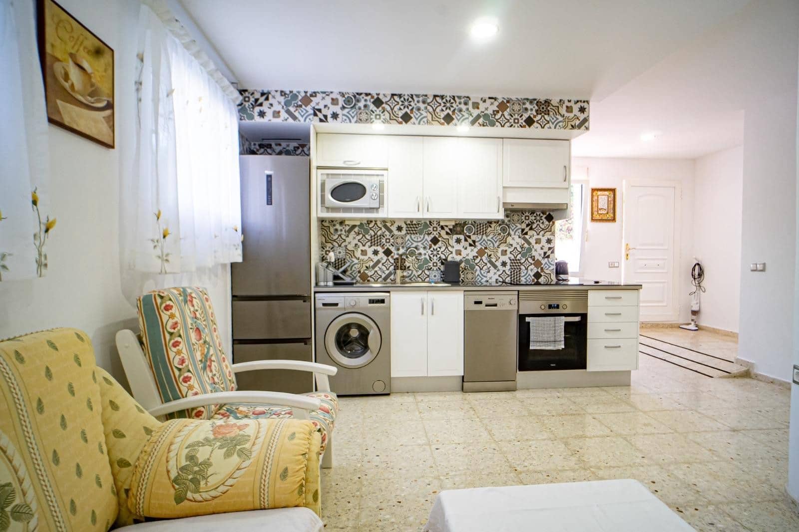 9 bedroom Villa for sale in Alfaz del Pi / L'Alfas del Pi with pool - € 1,199,000 (Ref: 9928419)