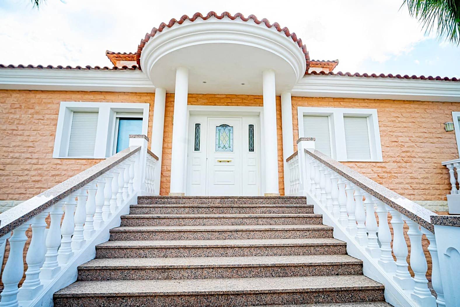 9 bedroom Villa for sale in Alfaz del Pi / L'Alfas del Pi with pool - € 1,199,000 (Ref: 9928419)