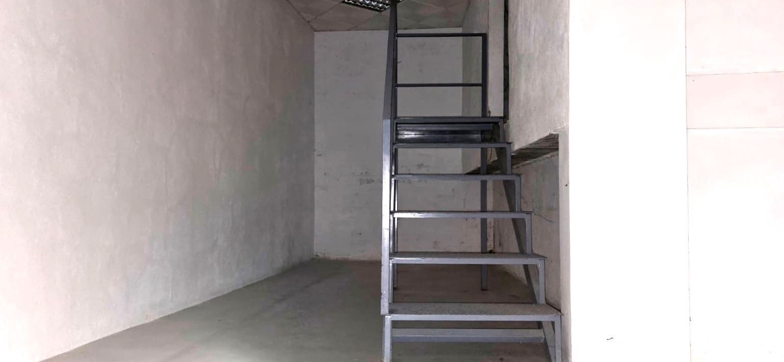 Comercial para venda em La Nucia - 138 000 € (Ref: 9928423)