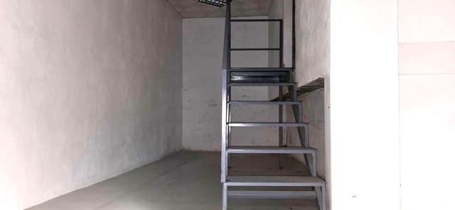 Erhverv til salg i La Nucia Pueblo  , La Nucia - € 138.000 (Ref: 9928423)