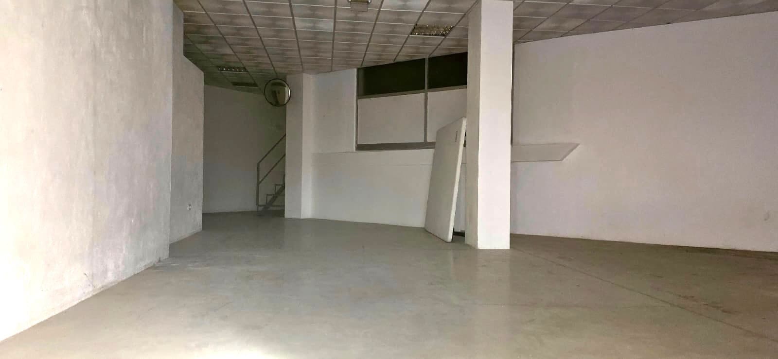 Comercial para venda em La Nucia - 138 000 € (Ref: 9928423)