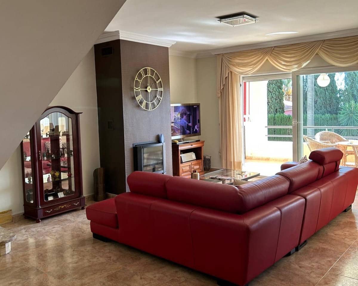 5 bedroom Villa for sale in Benidorm with pool - € 895,000 (Ref: 9928426)