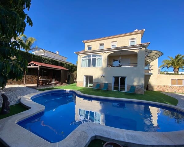 Chalet de 5 habitaciones en Levante, Benidorm en venta con piscina - 895.000 € (Ref: 9928426)