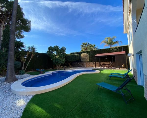 Chalet de 5 habitaciones en Levante, Benidorm en venta con piscina - 895.000 € (Ref: 9928426)