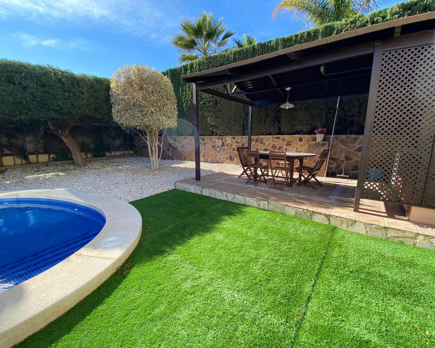 5 bedroom Villa for sale in Benidorm with pool - € 895,000 (Ref: 9928426)