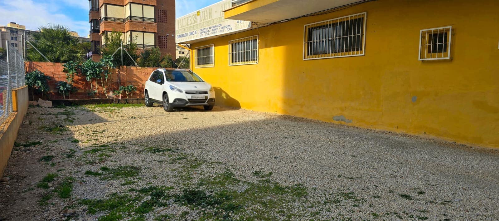 Local Comercial en Benidorm en venta - 230.000 € (Ref: 9928430)