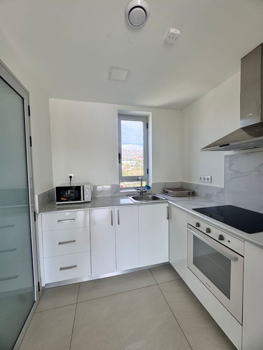 2 bedroom Apartment for sale in Cala de Finestrat with pool - € 280,000 (Ref: 9928431)