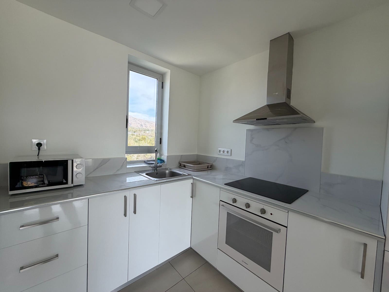 2 bedroom Apartment for sale in Cala de Finestrat with pool - € 280,000 (Ref: 9928431)