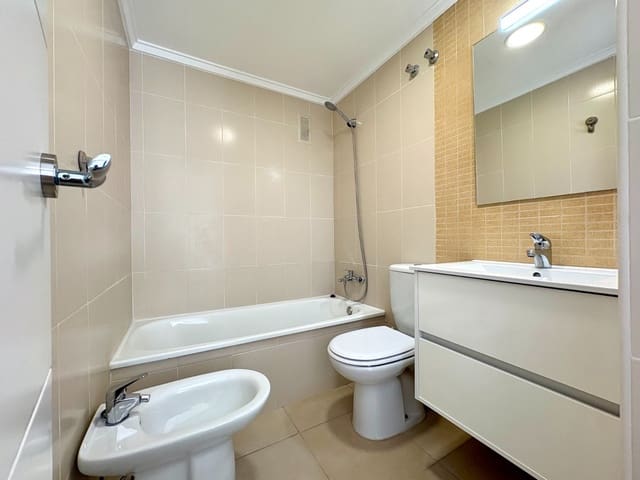 3 sovrum Lägenhet till salu i Centro Urbano, Dénia med pool - 367 000 € (Ref: 9939225)