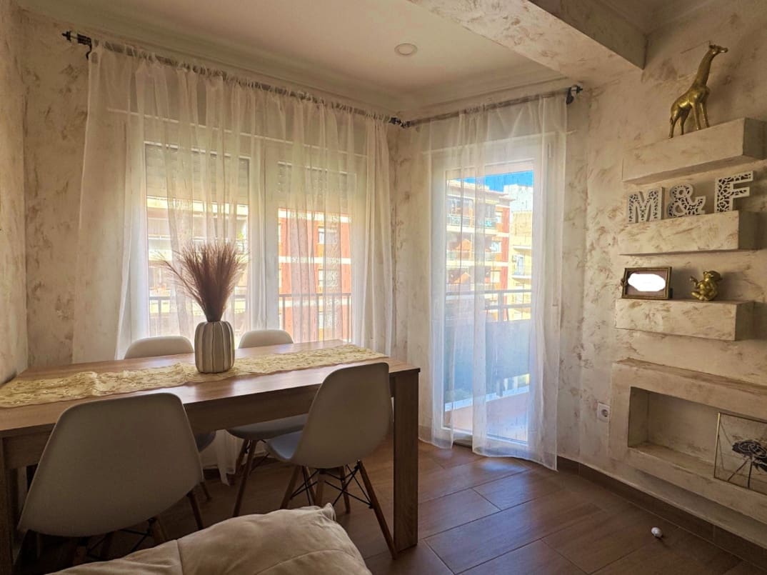 Apartamento de 3 habitaciones en Dénia en venta - 232.000 € (Ref: 9939231)