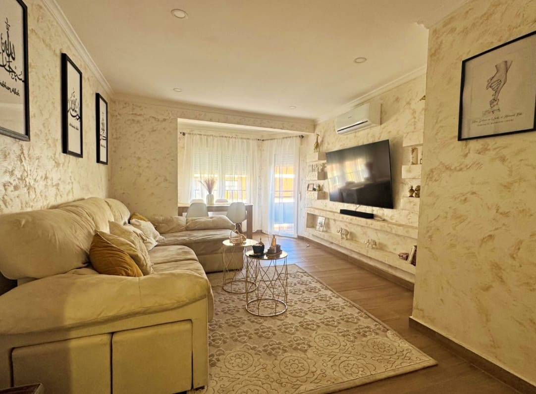 Apartamento de 3 habitaciones en Dénia en venta - 232.000 € (Ref: 9939231)