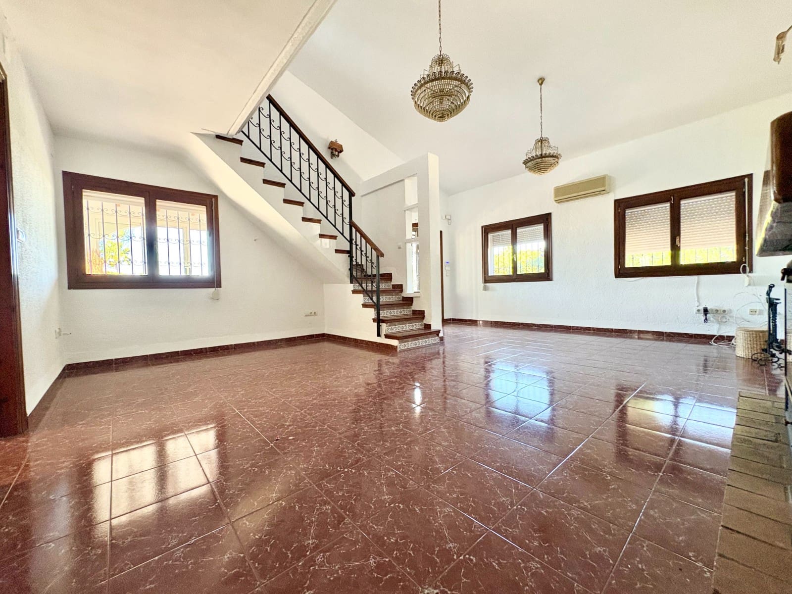 4 soverom Villa til salgs i Denia med svømmebasseng - € 450 000 (Ref: 9939283)