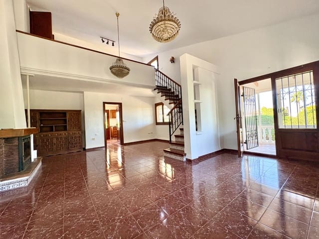 4 soverom Villa til salgs i El Montgó, Dénia med svømmebasseng - € 450 000 (Ref: 9939283)