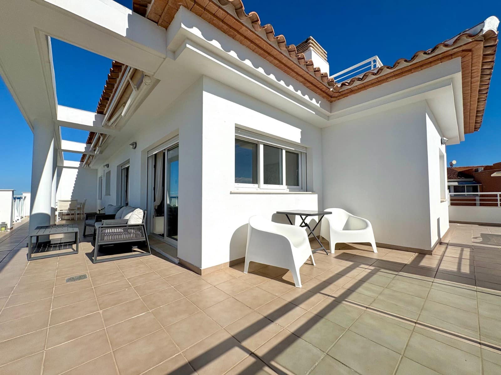3 slaapkamer Penthouse te koop in Denia met zwembad - € 498.000 (Ref: 9943818)