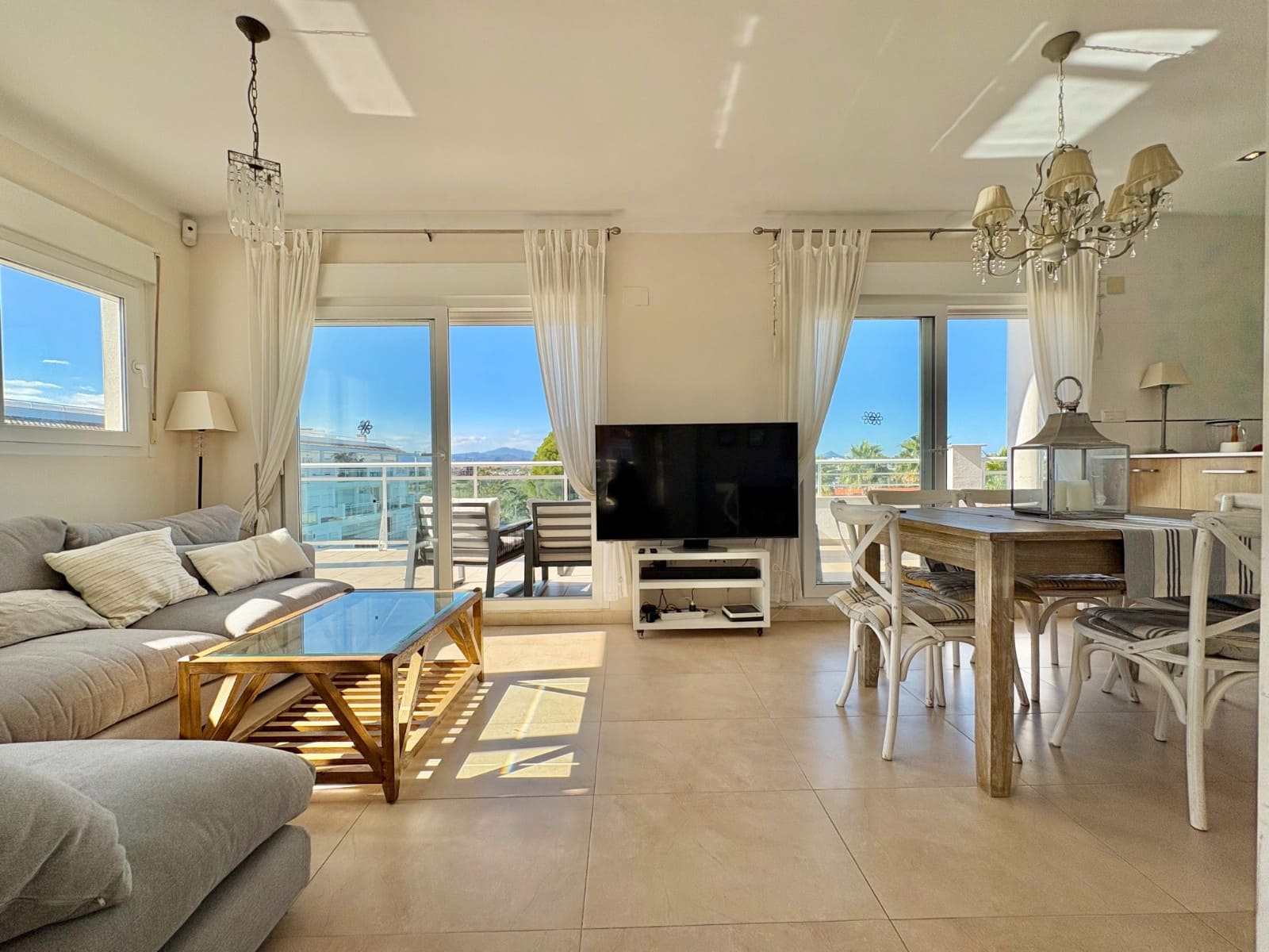 3 slaapkamer Penthouse te koop in Denia met zwembad - € 498.000 (Ref: 9943818)