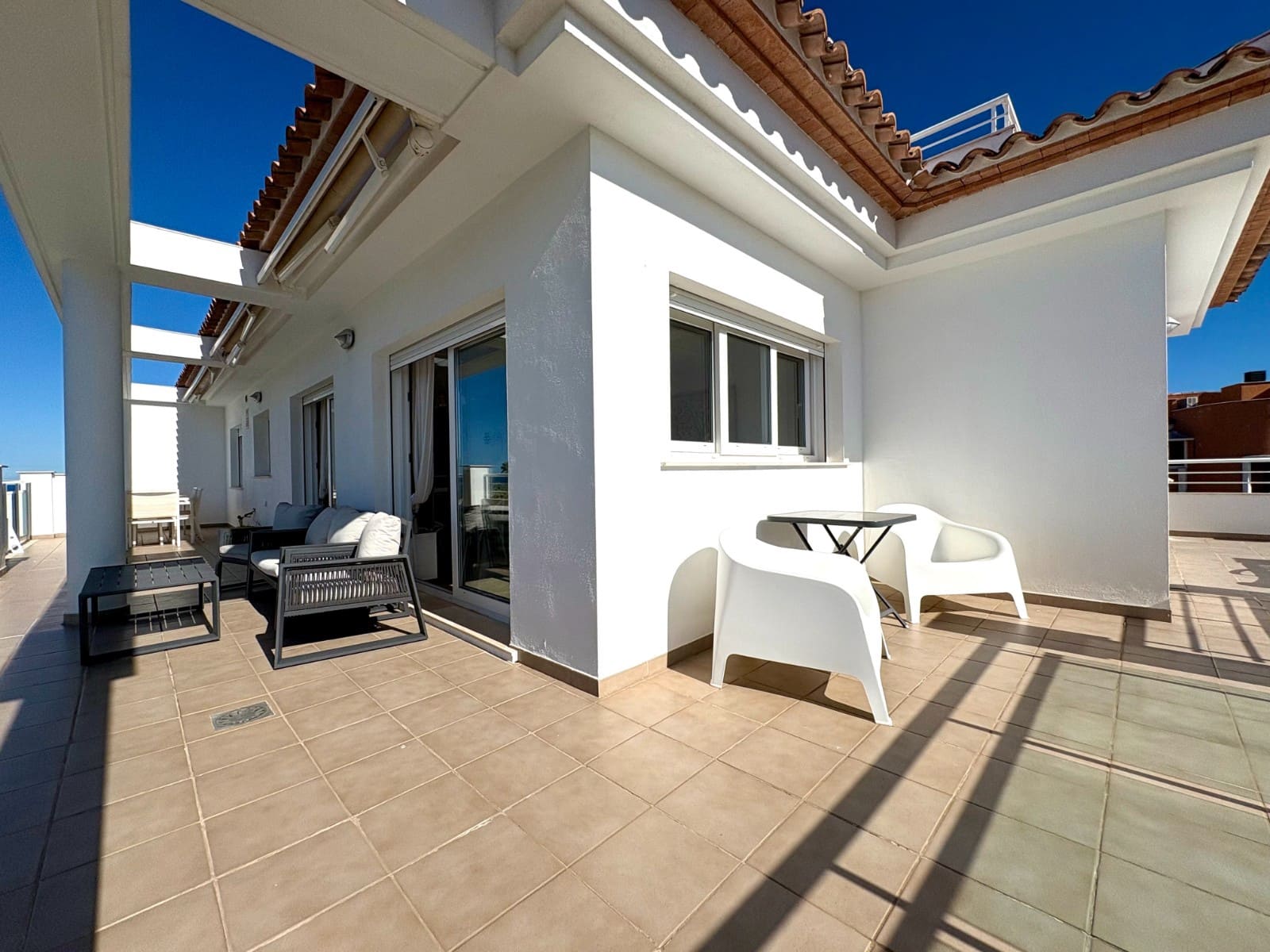 3 slaapkamer Penthouse te koop in Denia met zwembad - € 498.000 (Ref: 9943818)