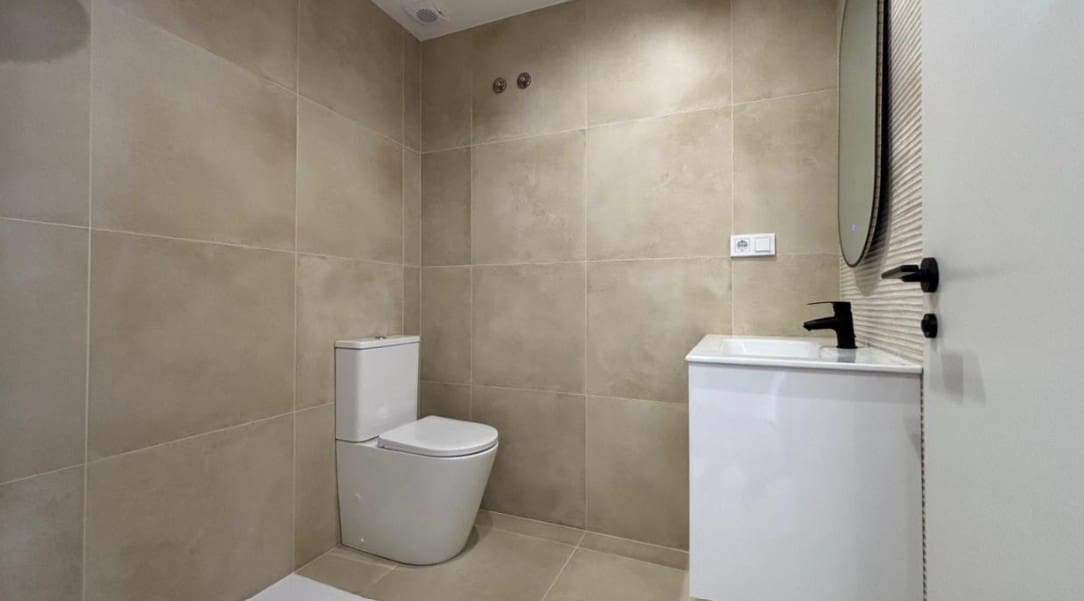 3 quarto Moradia para arrendar em Finestrat com piscina garagem - 2 700 € (Ref: 9969119)