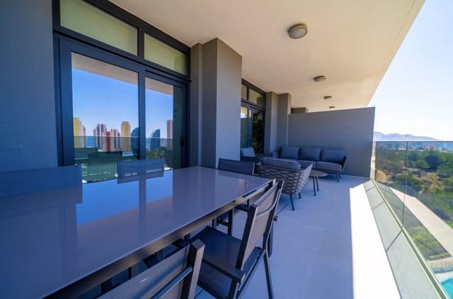 2 quarto Apartamento para arrendar em Via Parque, Benidorm com piscina garagem - 1 900 € (Ref: 9984076)