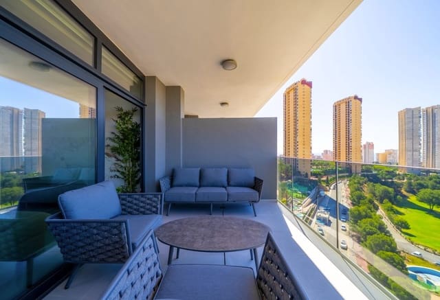2 quarto Apartamento para arrendar em Via Parque, Benidorm com piscina garagem - 1 900 € (Ref: 9984076)