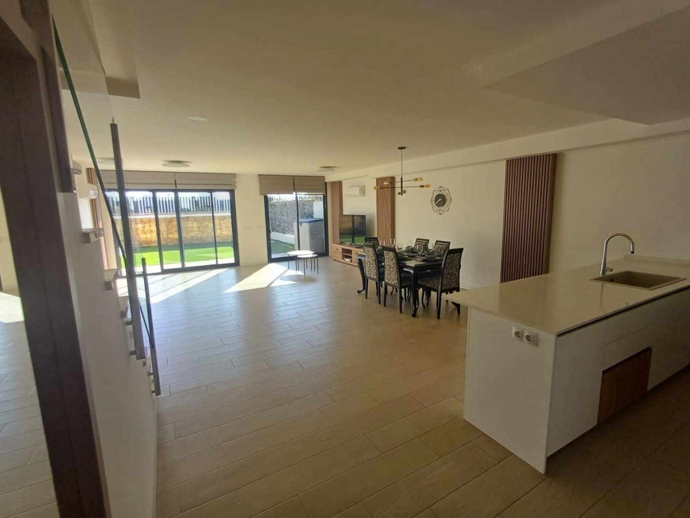 3 bedroom Apartment for rent in Finestrat with pool garage - € 2,650 (Ref: 9984077)