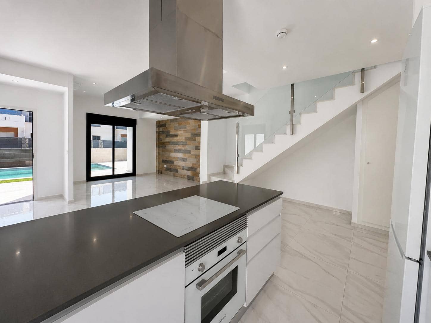 3 soverom Villa til salgs i Polop med svømmebasseng garasje - € 469 000 (Ref: 9985853)