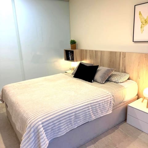 2 quarto Apartamento para arrendar em Golf Bahía, Finestrat com piscina garagem - 1 800 € (Ref: 9992003)