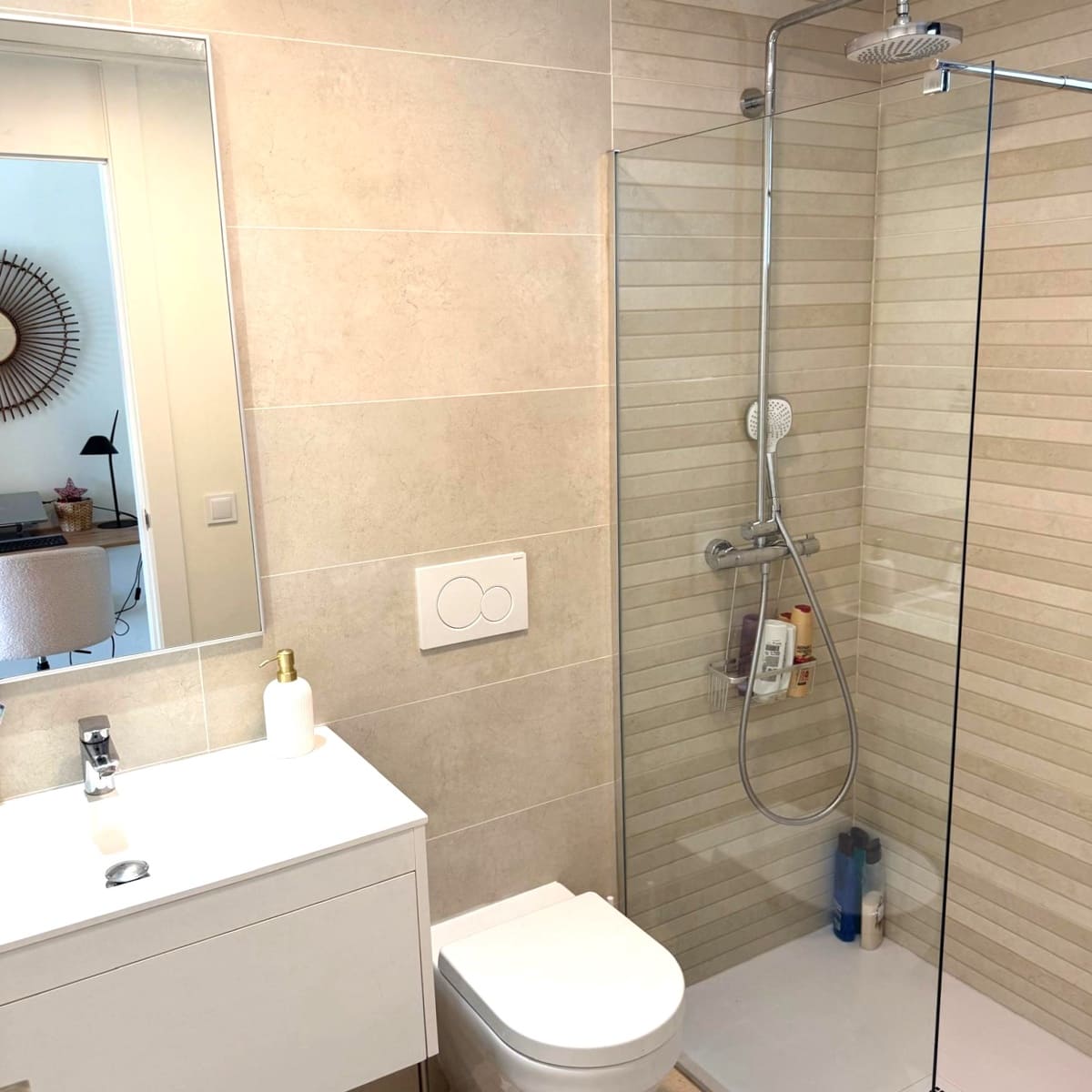 Appartement de 2 chambres à louer à Finestrat avec piscine garage - 1 800 € (Ref: 9992003)