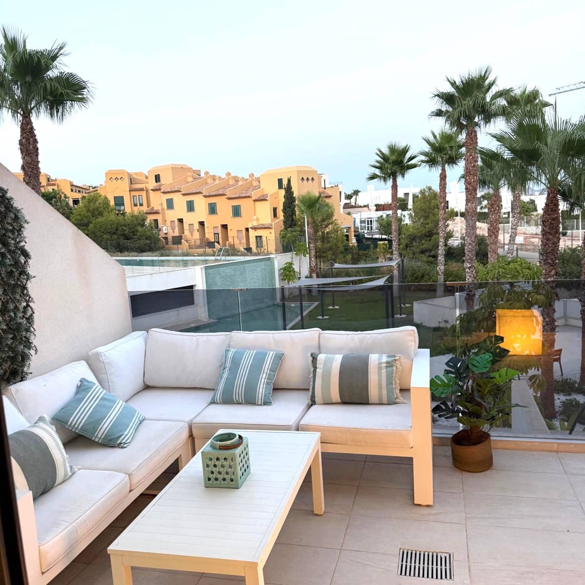 Appartement de 2 chambres à louer à Finestrat avec piscine garage - 1 800 € (Ref: 9992003)