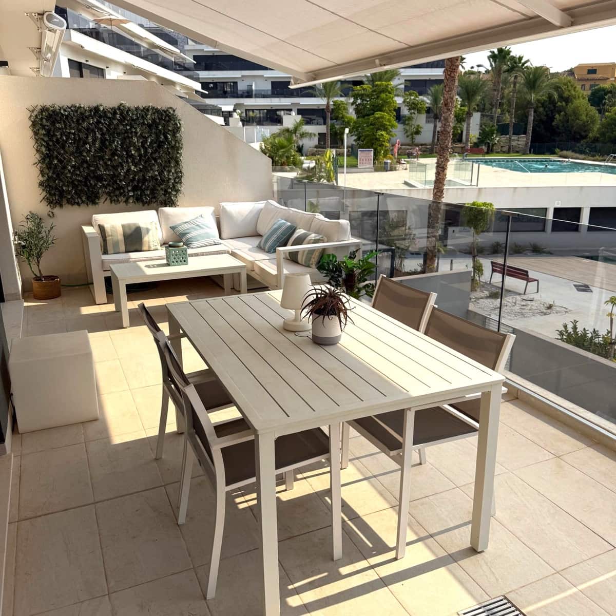 Appartement de 2 chambres à louer à Finestrat avec piscine garage - 1 800 € (Ref: 9992003)