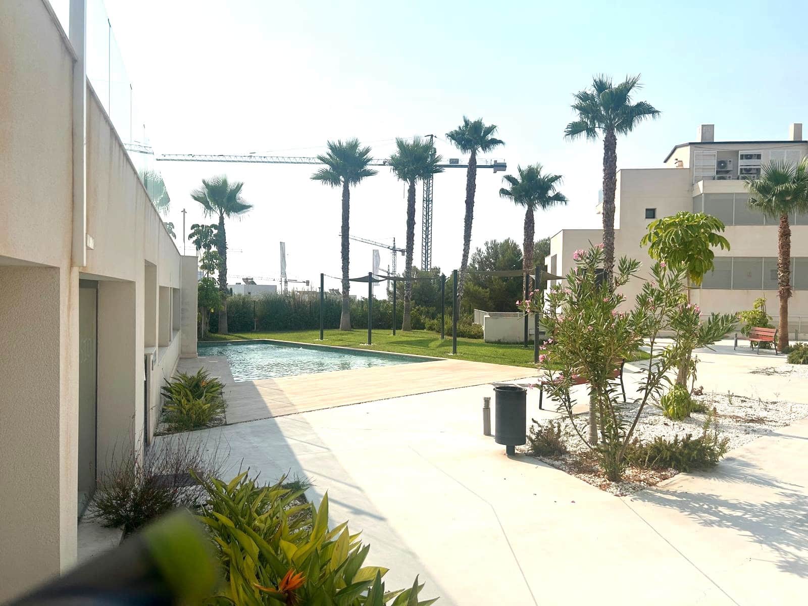 Appartement de 2 chambres à louer à Finestrat avec piscine garage - 1 800 € (Ref: 9992003)