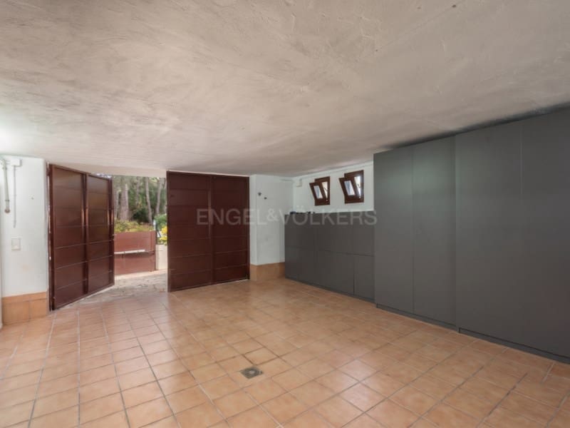 5 soveværelse Villa til salg i Santa Cristina d'Aro med garage - € 1.300.000 (Ref: 10006358)