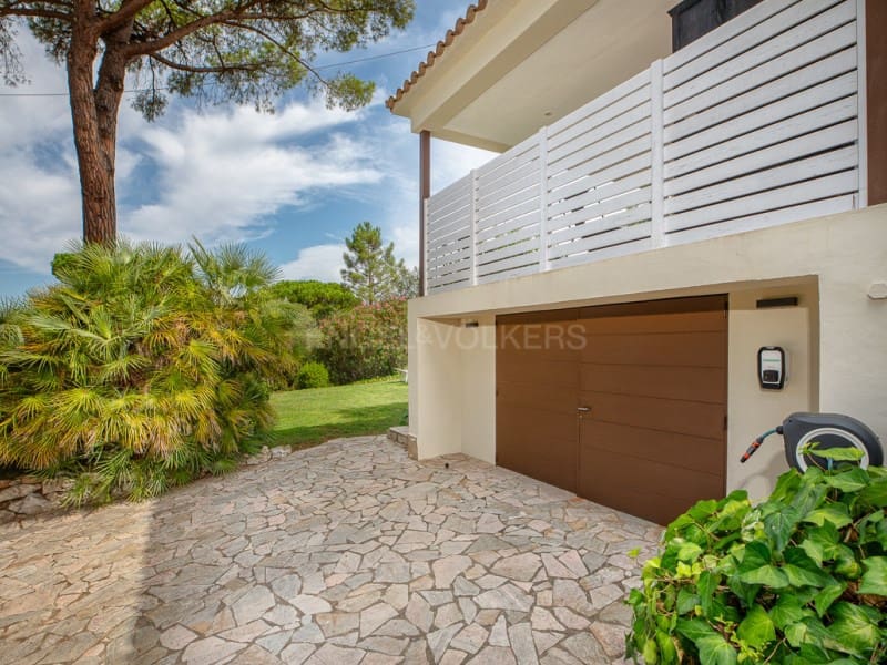 5 soveværelse Villa til salg i Santa Cristina d'Aro med garage - € 1.300.000 (Ref: 10006358)